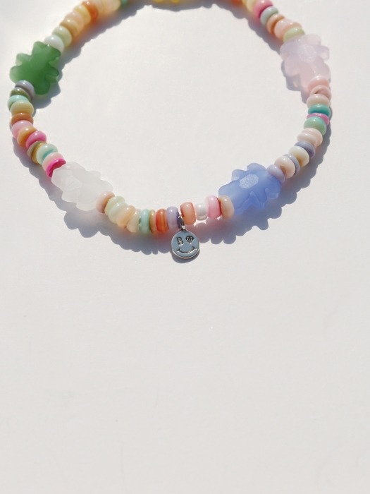 Colored mother of pearl and motive beads Bracelet 곰돌이 플라워 참 믹스 컬러 자개 비즈 팔찌