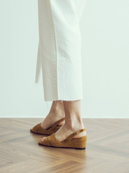  camel x-strap wedge heel comfortable sandle 