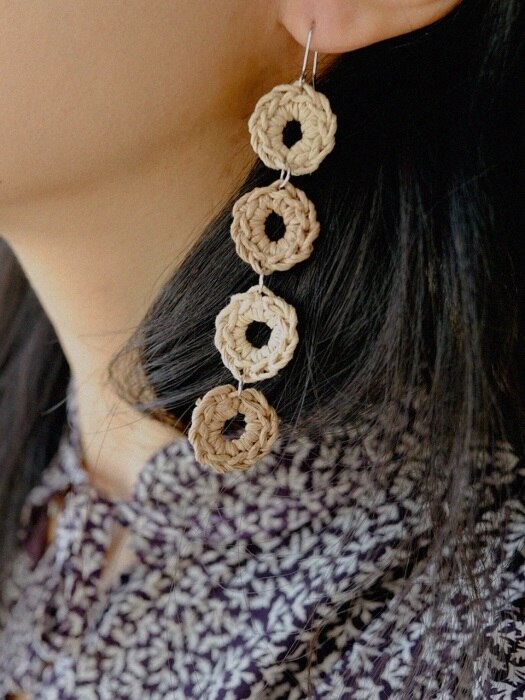 unbalanced long knit earring