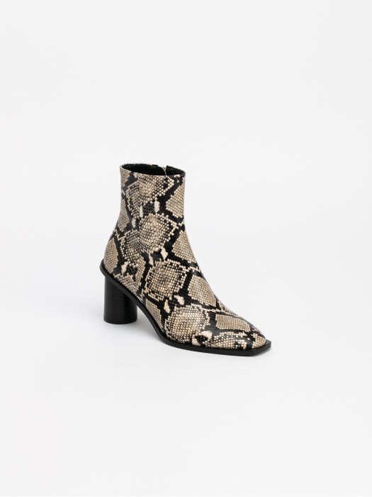 Altezza Boots in Ivory Python