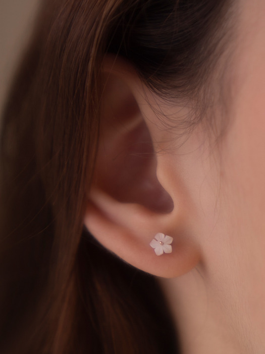 White Flora Earrings