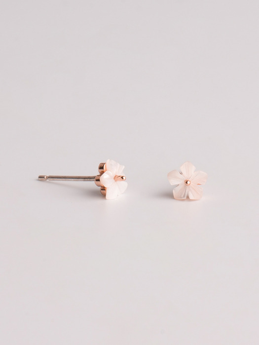 White Flora Earrings