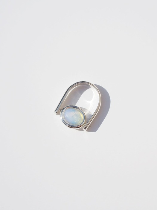 kinetic ring_white opal