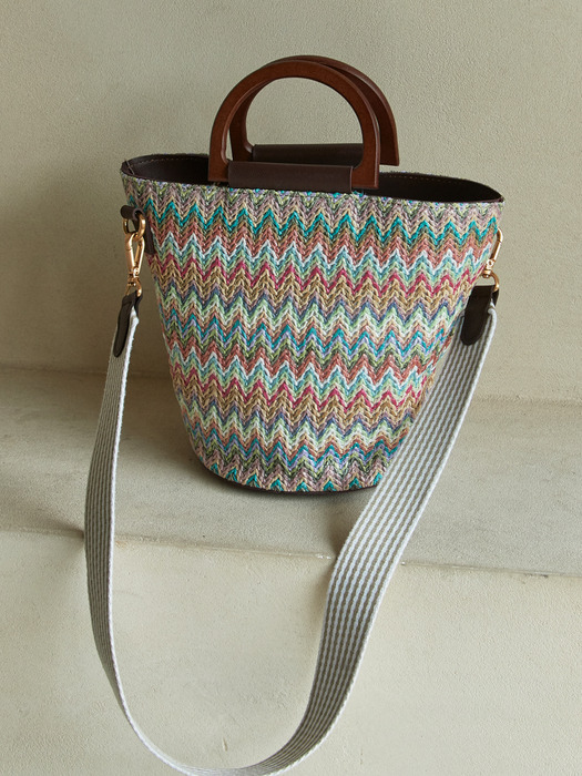 J489 wood handle basket bag (rainbow)