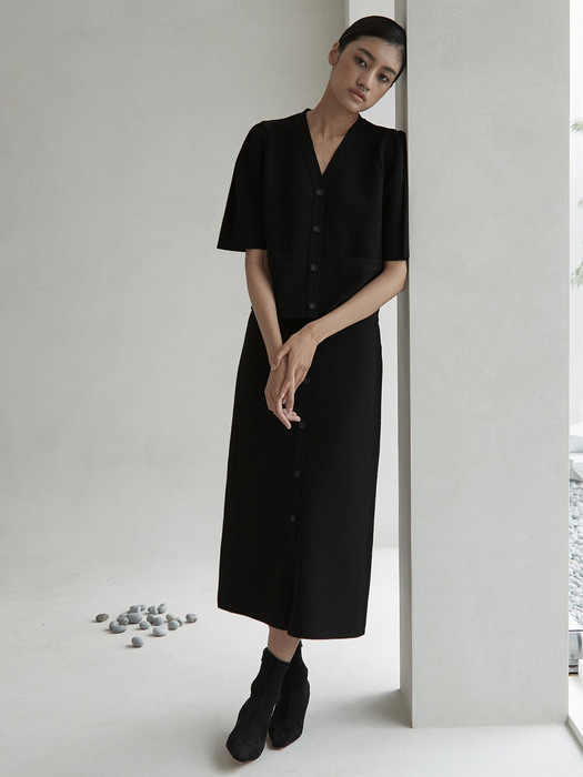 [SET] V. puff crop knit cardigan + button point knit skirt (black)