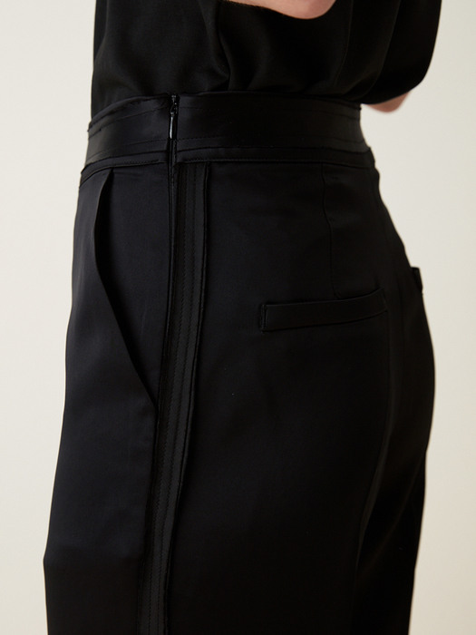 satin black pants (black)