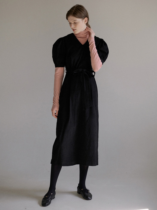 4.46 Corduroy belted dress (Black)