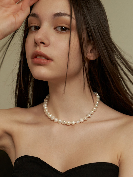 daily graceful pearl necklace