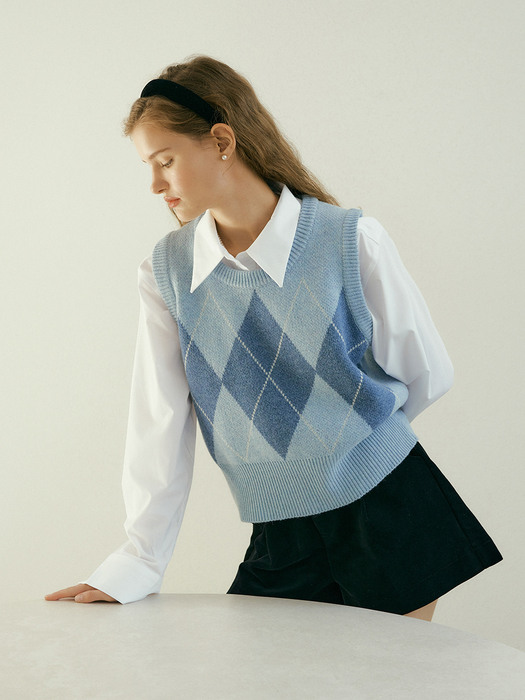 LAMBSWOOL ARGYLE KNIT VEST - SKYBLUE