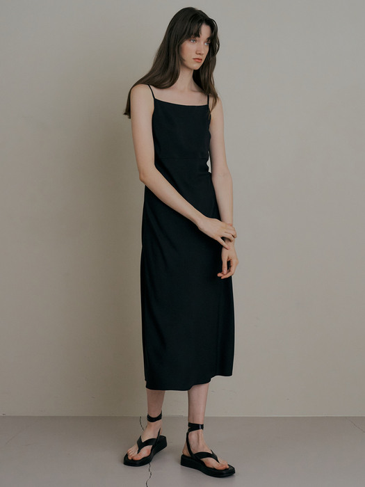 러브_Slim Sleeveless Dress - Black