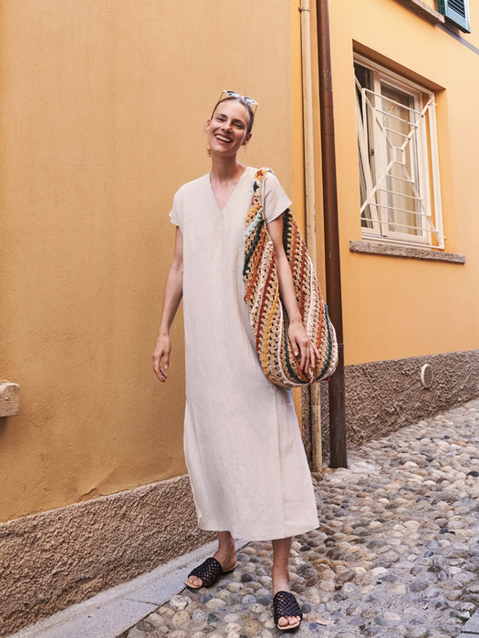 Classic V-neck Linen Dress (Oatmeal)