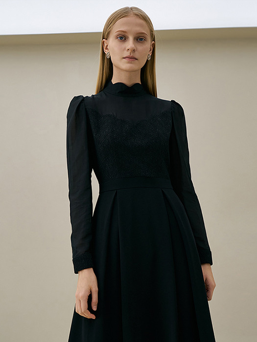 CROA Semi-high neck flared dress_black