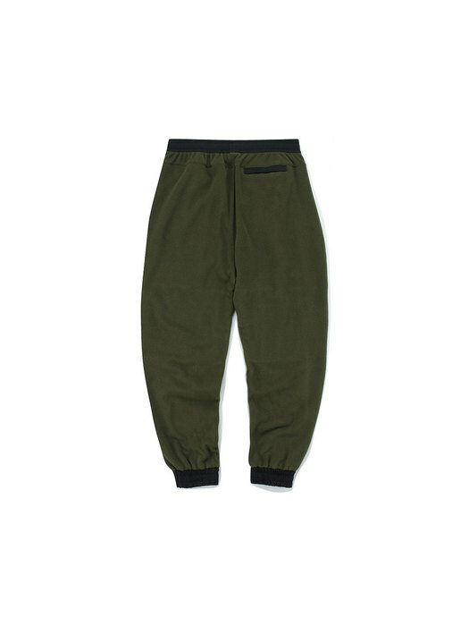 CU SIGNATURE LOGO FLEECE TECH PANTS 다크카키