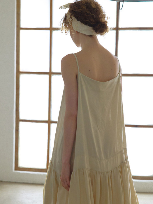 sleeveless shirring v-neck dress	