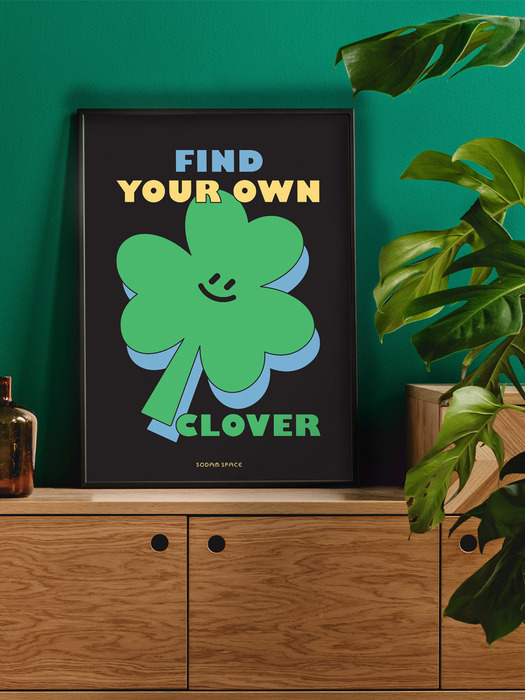 Happy Clover_Black (Art Print)