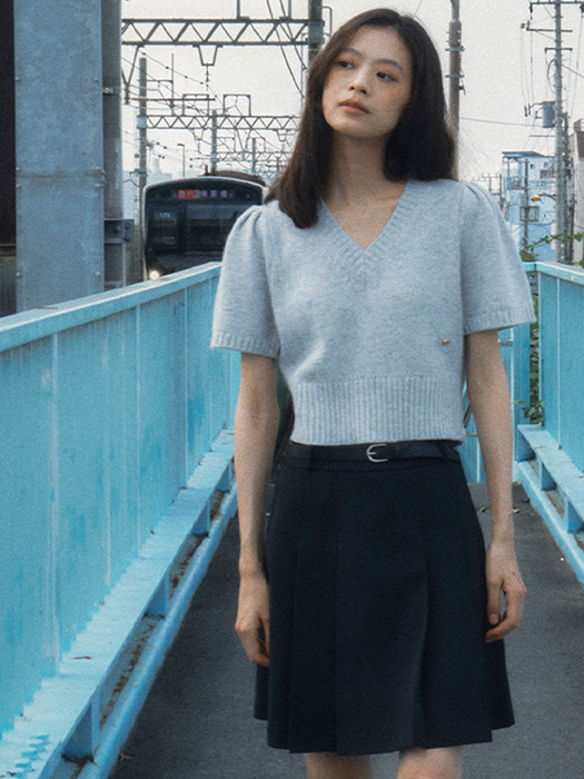 Raccoon V-neck knit top_2color