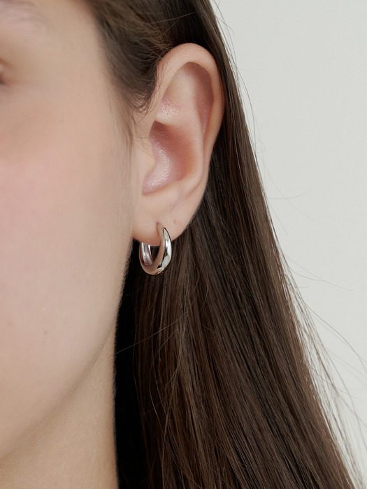 bold round earring