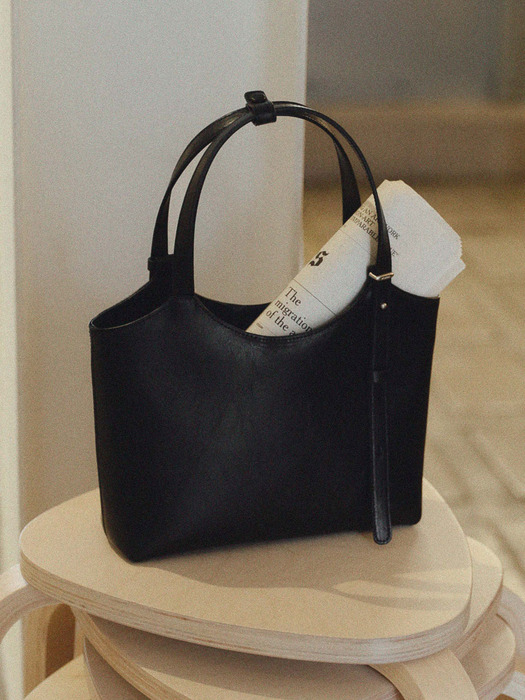 90 Veneta Bag Small Black