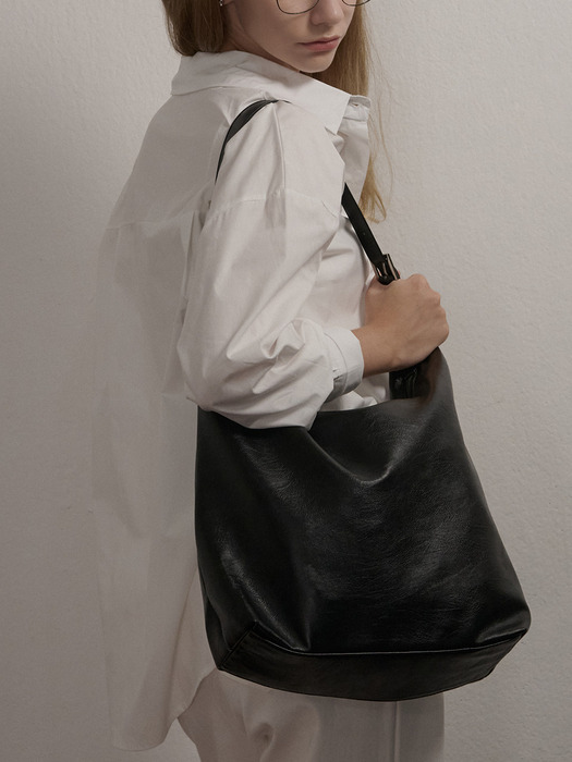 SHOULDER BIG BAG BLACK