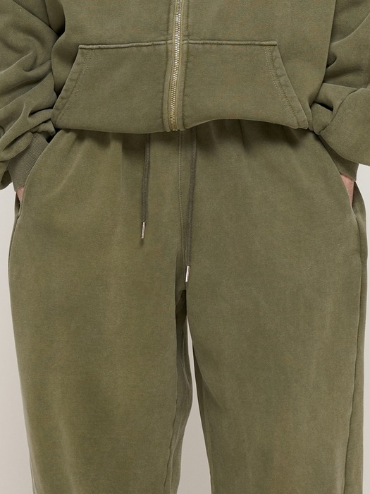 PIGMENT DYING TRAINING JOGGER PANTS (KHAKI)