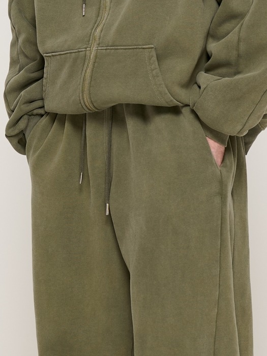 PIGMENT DYING TRAINING JOGGER PANTS (KHAKI)