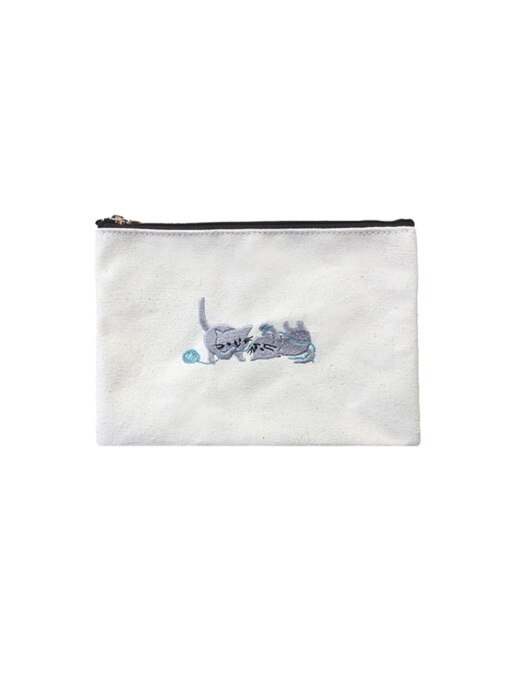 tangled kitty pouch