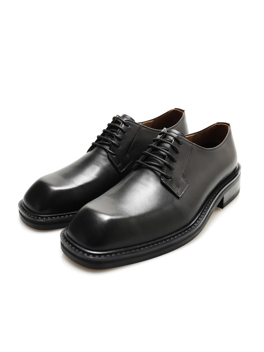009 Square toe derby shoes black