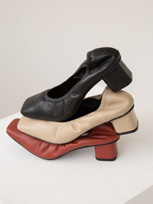 Smooth Pointed Pumps_CBPM48_TOMATO