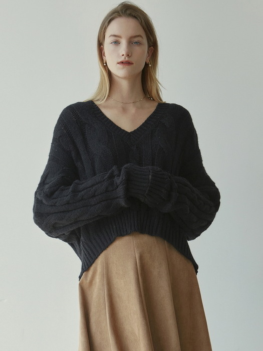 V LOOSE CABLE SWEATER_BLACK