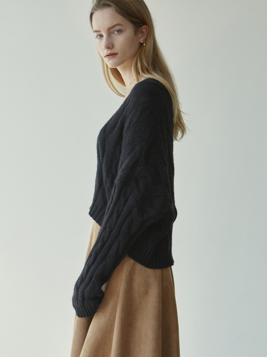 V LOOSE CABLE SWEATER_BLACK