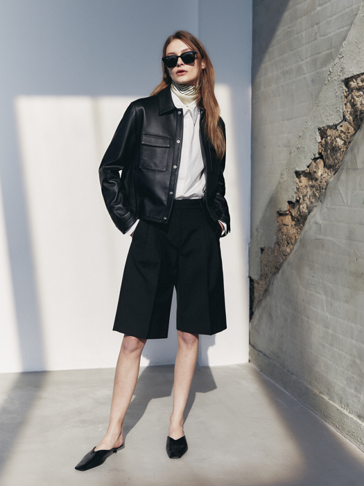 2-TUCKED BERMUDA SHORTS BLACK_UDPA1E203BK