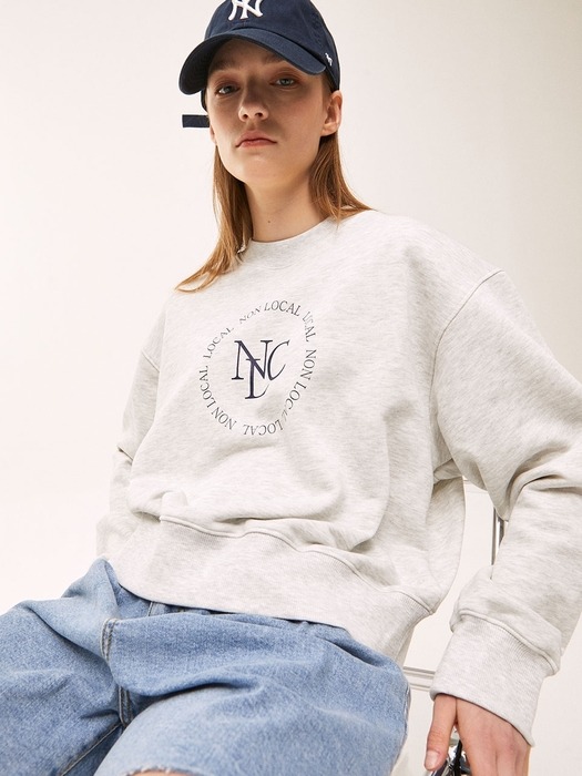 Circle Logo Crop Sweatshirt 3 Color