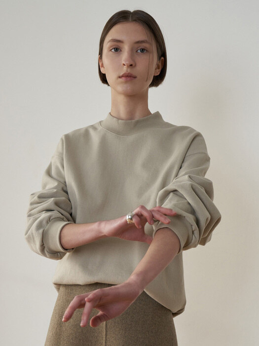 Mock neck Winter Sweatshirt - Sand