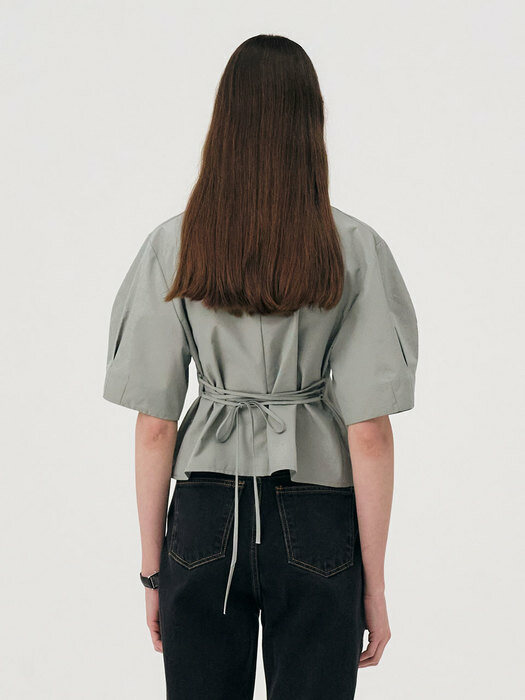 22 Summer_ Cement Green Volume Cropped Blouse