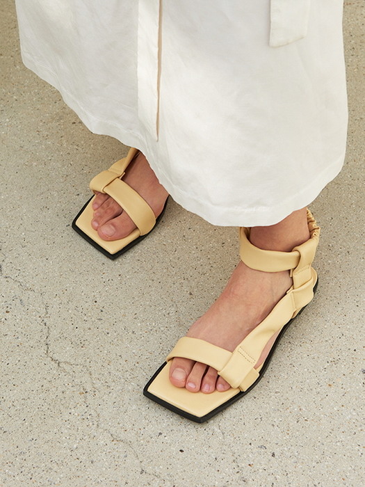 Jeanne Strap Sandals Leather Butter