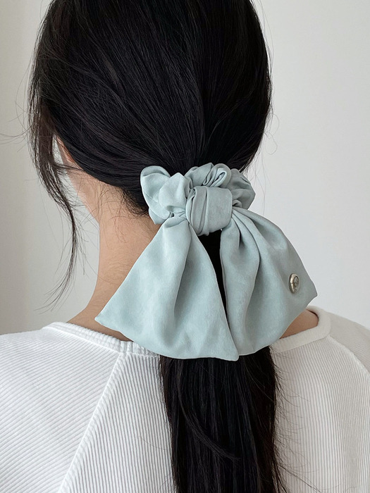 Vintage Mood Cameo Satin Ruffle Scrunchie [Black & Mint] 카메오 새틴 러플 스크런치