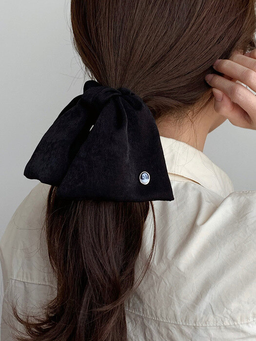 Vintage Mood Cameo Satin Ruffle Scrunchie [Black & Mint] 카메오 새틴 러플 스크런치