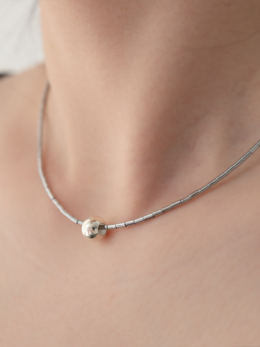 Hematite silver ball necklace