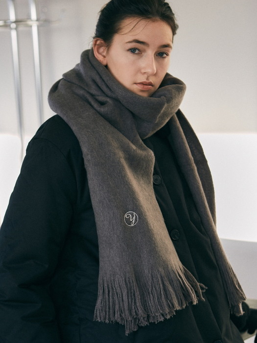 ESSENTIAL TASSEL MUFFLER_CHARCOAL