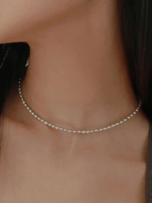 silver gray pearl necklace