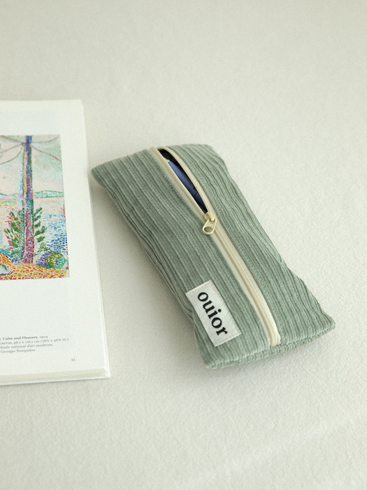 ouior flat pencil case - corduroy warm mint (middle zipper)