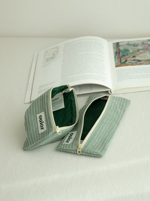 ouior flat pencil case - corduroy warm mint (middle zipper)
