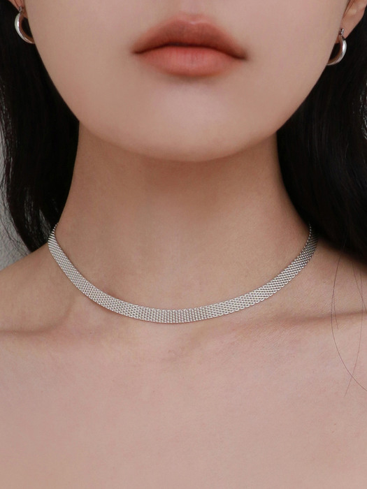 silver fabou necklace