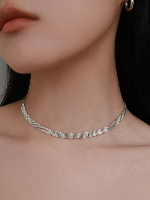 silver fabou necklace