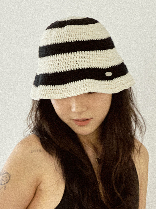 [단독]No.159 / Stripe Crochet Bucket Hat _ Black