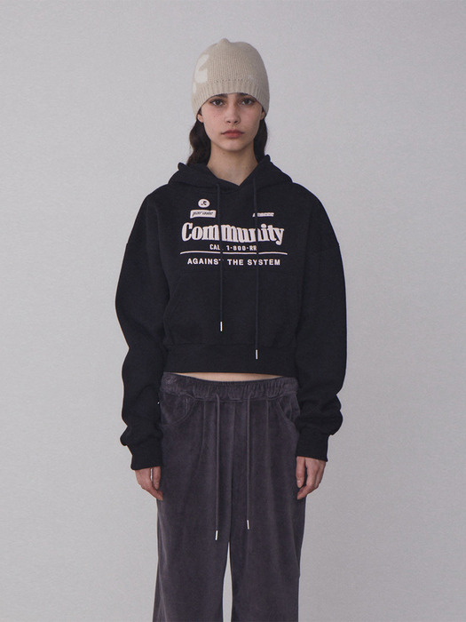 RR COMMUNITY CROPPED HOODIE - BLACK