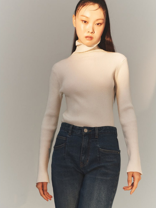 Essential Turtleneck Pullover  Ivory (KE3X51M010)