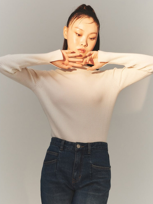 Essential Turtleneck Pullover  Ivory (KE3X51M010)