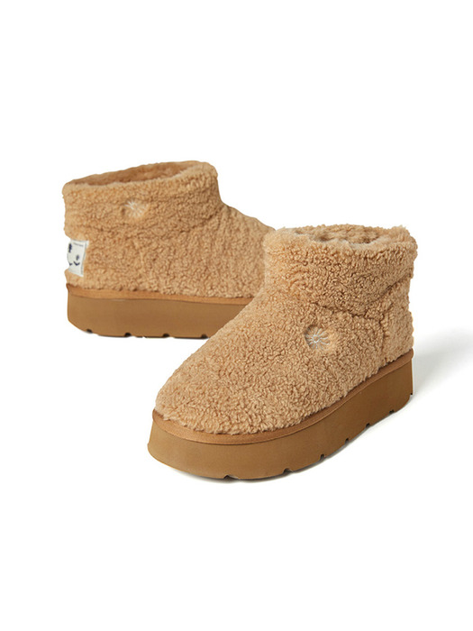 BOUCLE UGG BOOTS_CHESTNUT