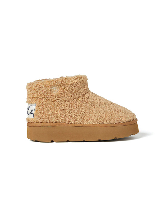 BOUCLE UGG BOOTS_CHESTNUT